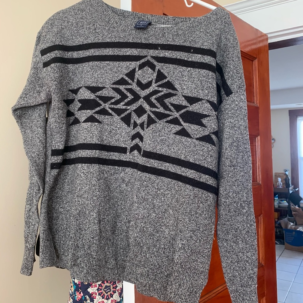 Grey gap sweater